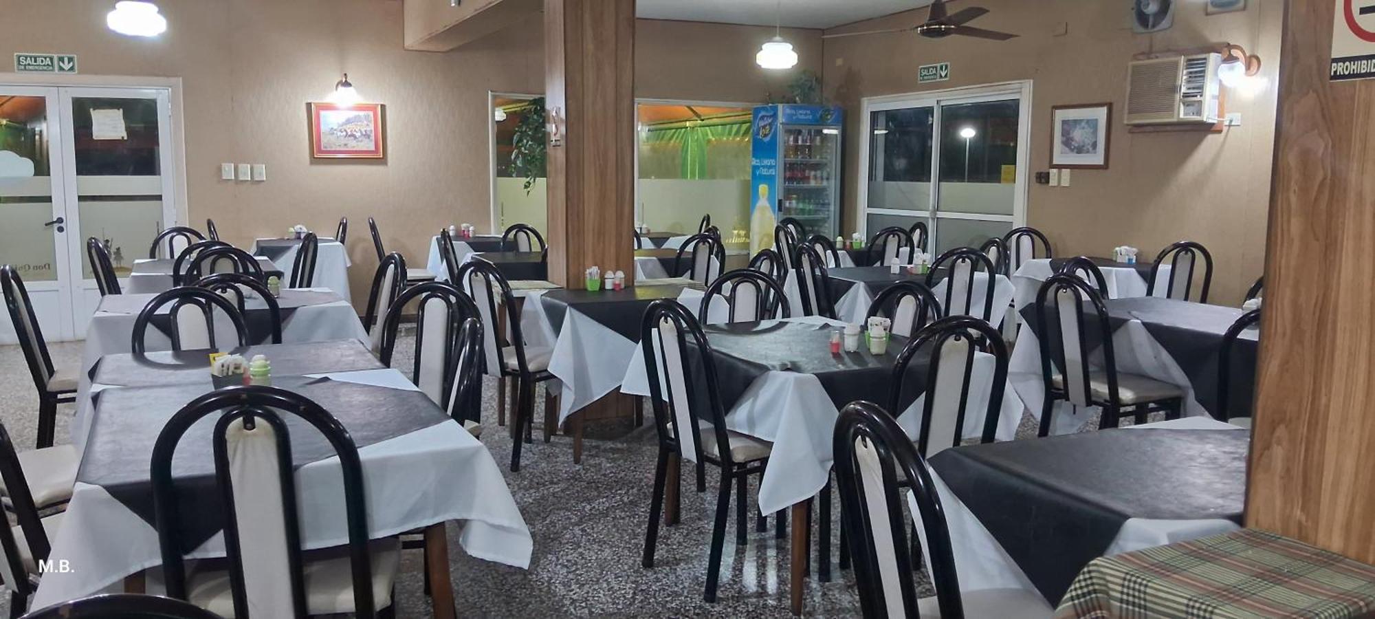 Hotel Y Restaurant Don Quijote Macachin  Exterior photo