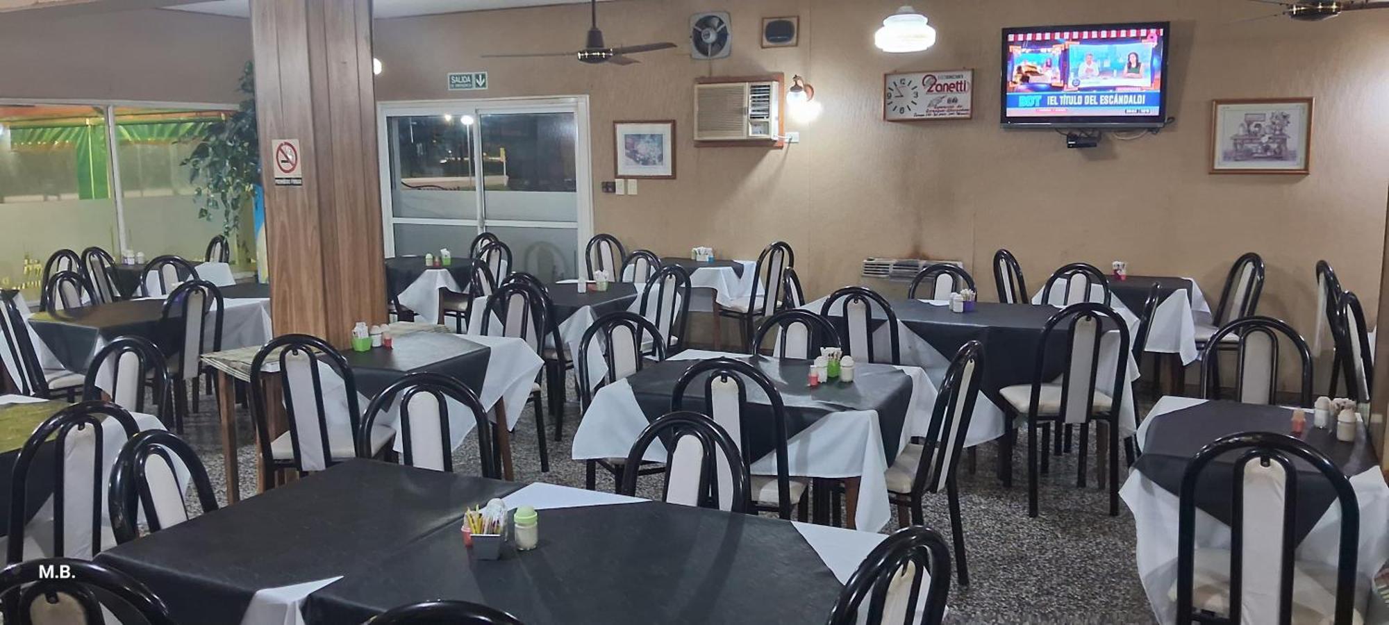 Hotel Y Restaurant Don Quijote Macachin  Exterior photo